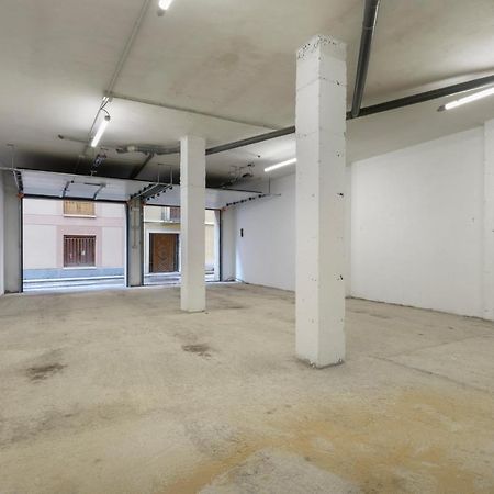 Apartamentos La Muralla De Хака Екстериор снимка